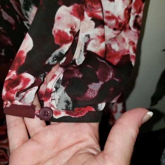 Cupcakes and Cashmere Jimmy Floral Print d… - Picture 3 of 5